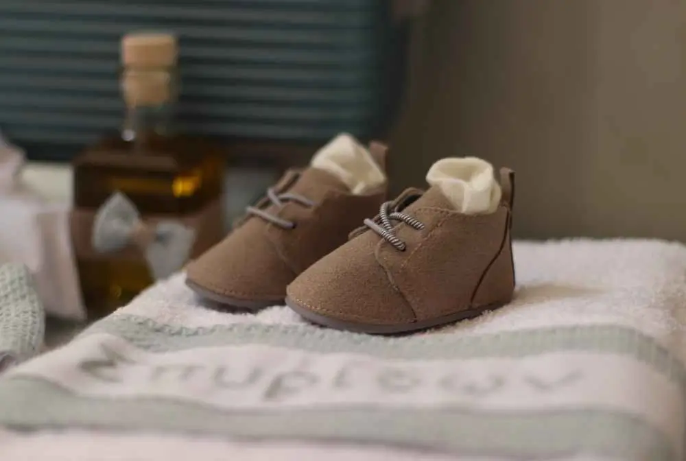 imagem de par de sapatinhos de bebe